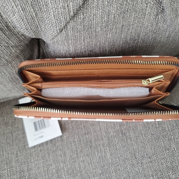 LONDON FOG ADALIA SIGNATURE ZIP AROUND WALLET - Picture 5 of 11